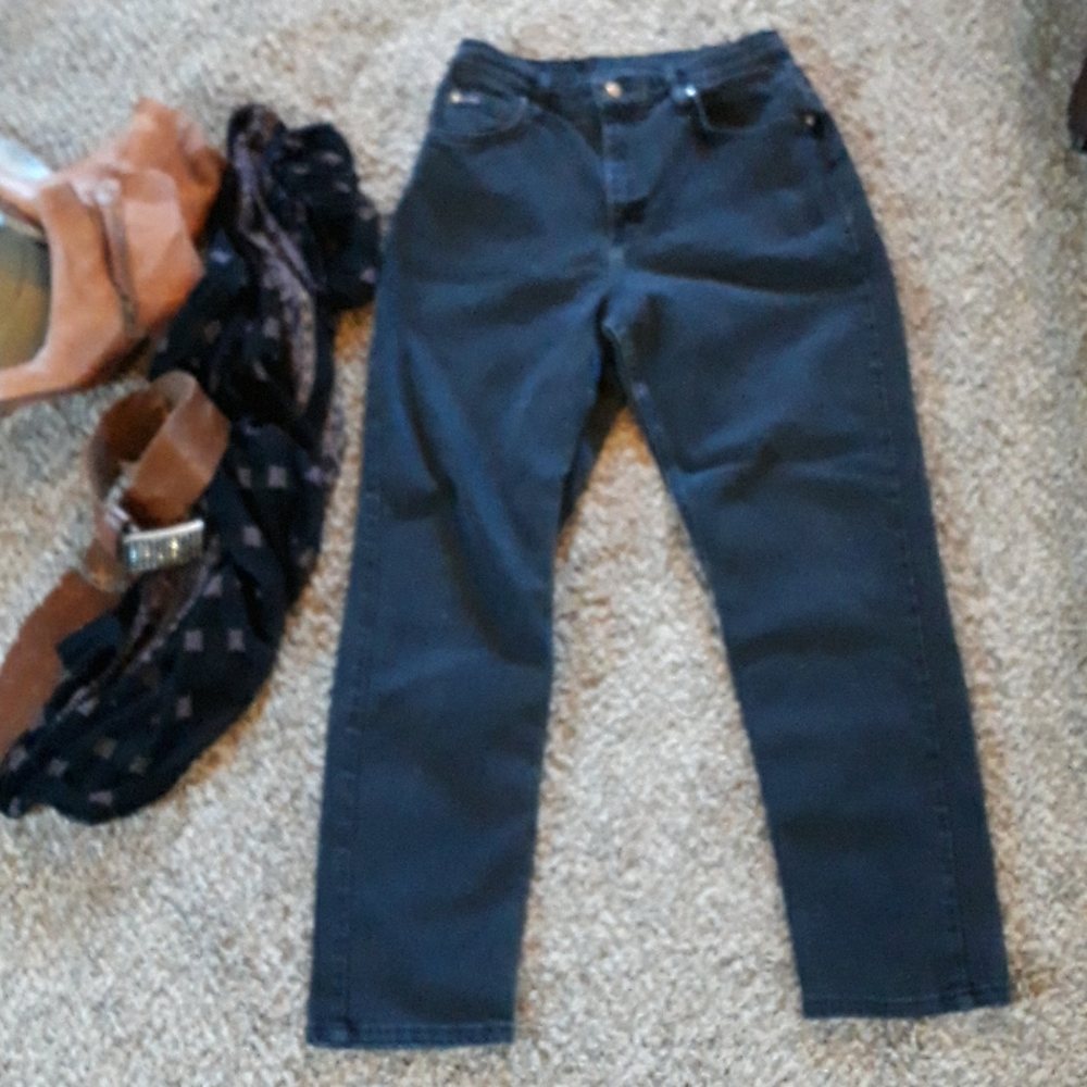 Vintage high waisted mom jeans by Lee - Picture 7 of 7